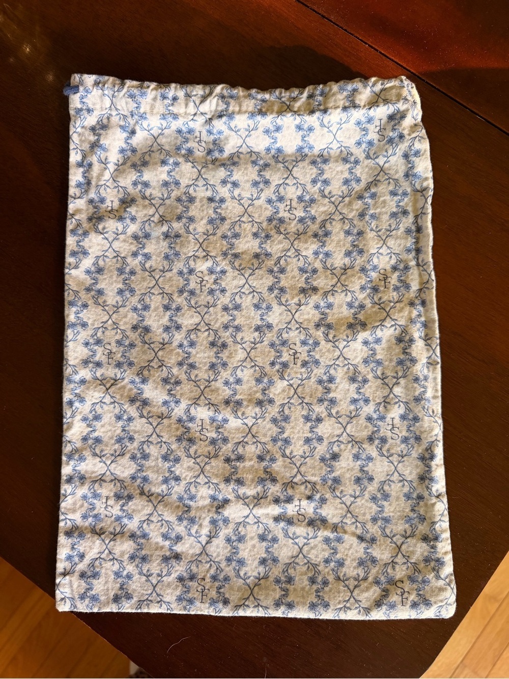 🎀5/$25🎀 SARAH FLINT DUST BAG